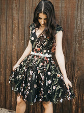 Black V-Neck Floral Embroidered Short Prom Homecoming Dress